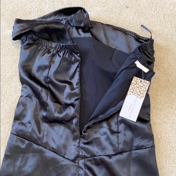 Black satin dress - Picture 4 of 6